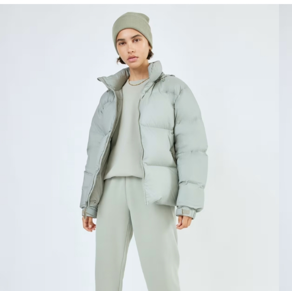 Aritzia TNA Mega Puff